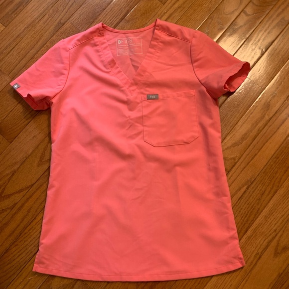 Figs Scrub Shirt Womens XXS Extra Extra Small Neon Pink - Picture 1 of 2